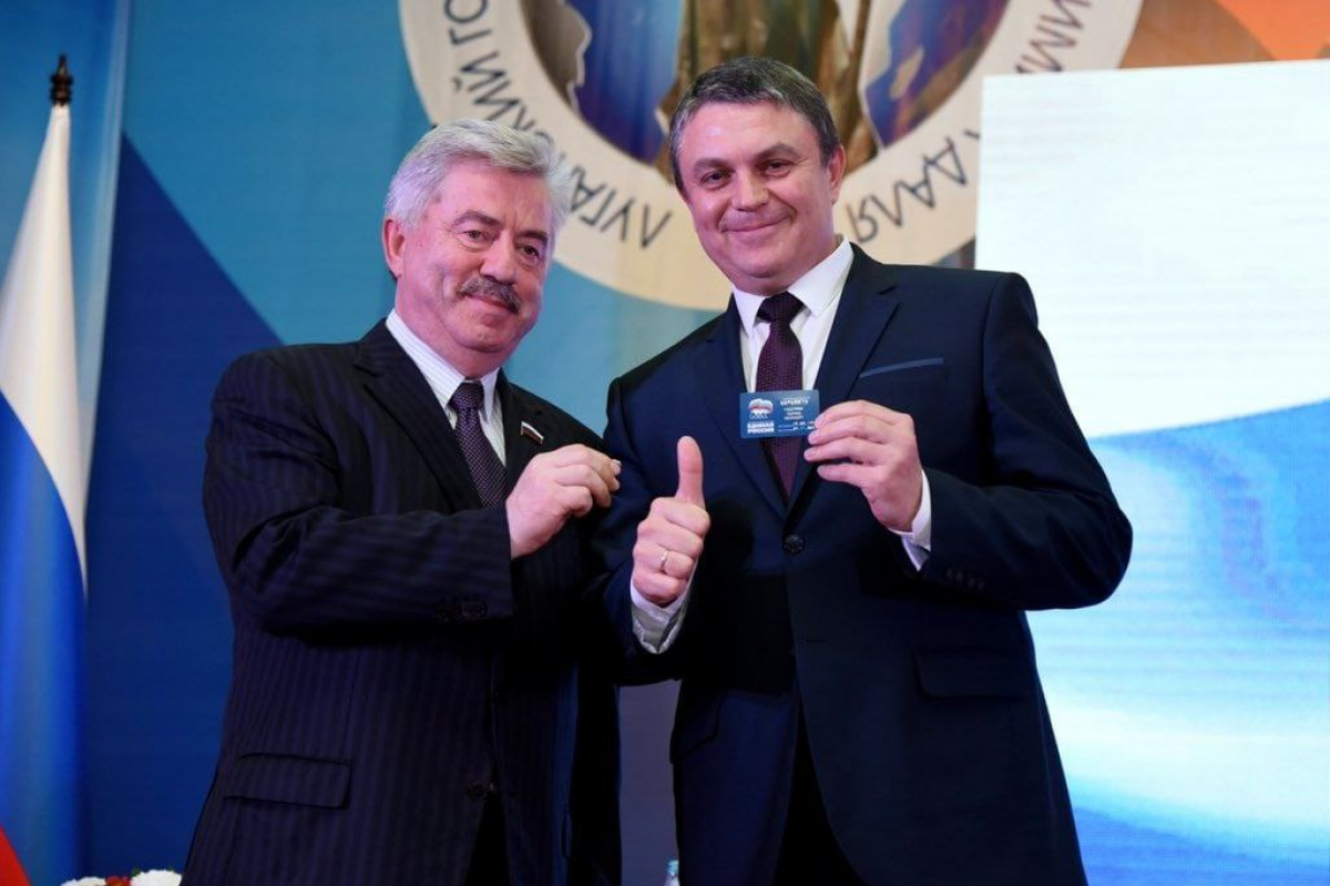 Леонид Пасечник стал членом «Единой России». Фото с сайта главы «ЛНР»