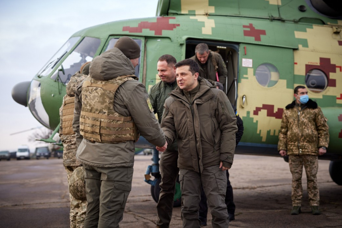 Президент Владимир Зеленский начал рабочую поездку в Харьковскую и Донецкую области. Фото пресс-службы