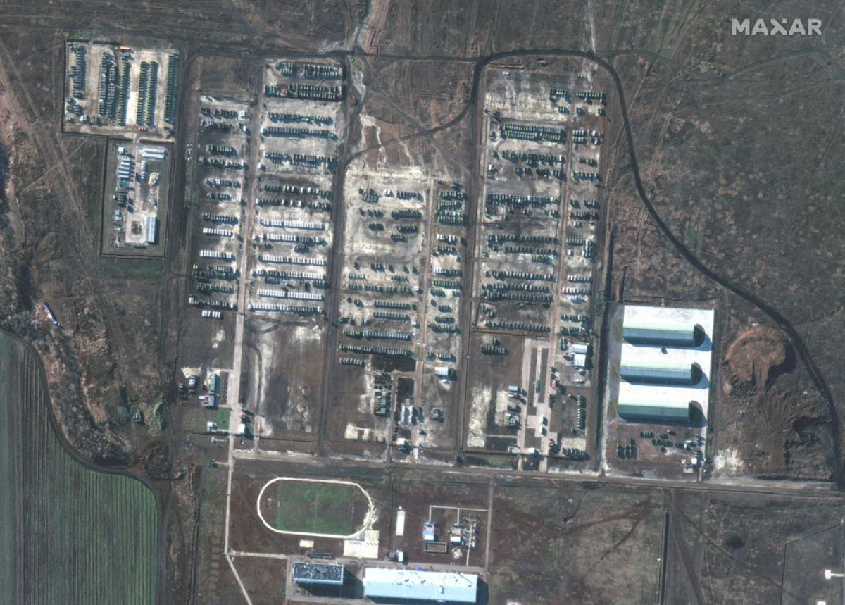 Российские войска в Солоти, 5 декабря 2021 г. Спутниковый снимок Maxar Technologies