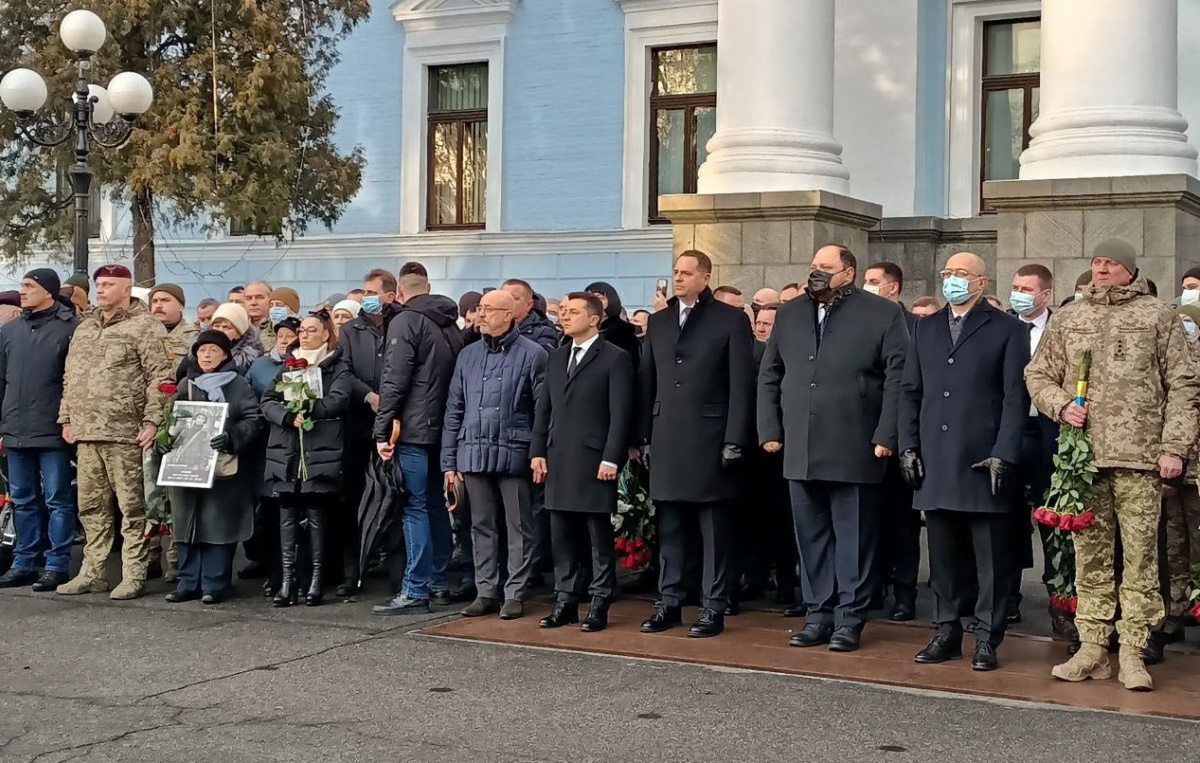 Церемония почтения памяти защитников Донецкого аэропорта. Фото: телеканал «Дом»
