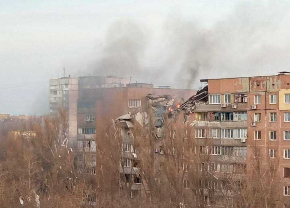 Последствия удара по Текстильщику в Донецке: Фото из соцсетей