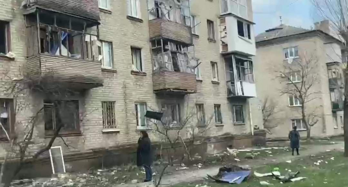 Последствия обстрела в Северодонецке. Фото: Сергей Гайдай