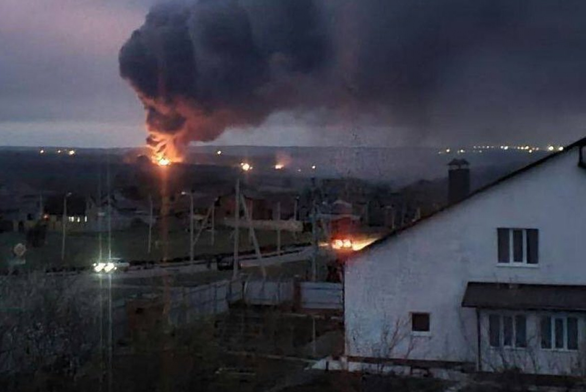 Пожар на складе боеприпасов под Белгородом. Фото из соцсетей