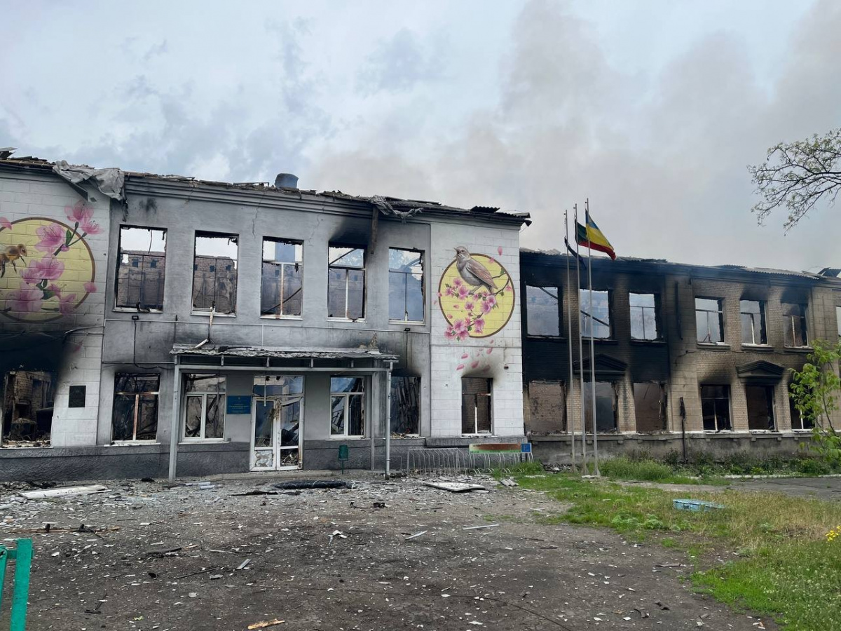 В Авдеевке российские войска обстрелом уничтожили школу