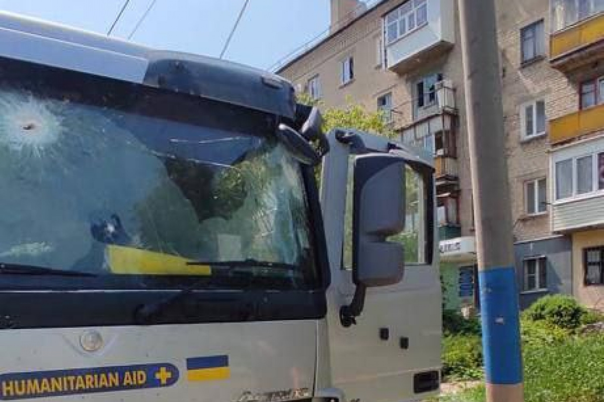 Эвакуация из Луганской области остановлена: под обстрел попала машина, погиб журналист