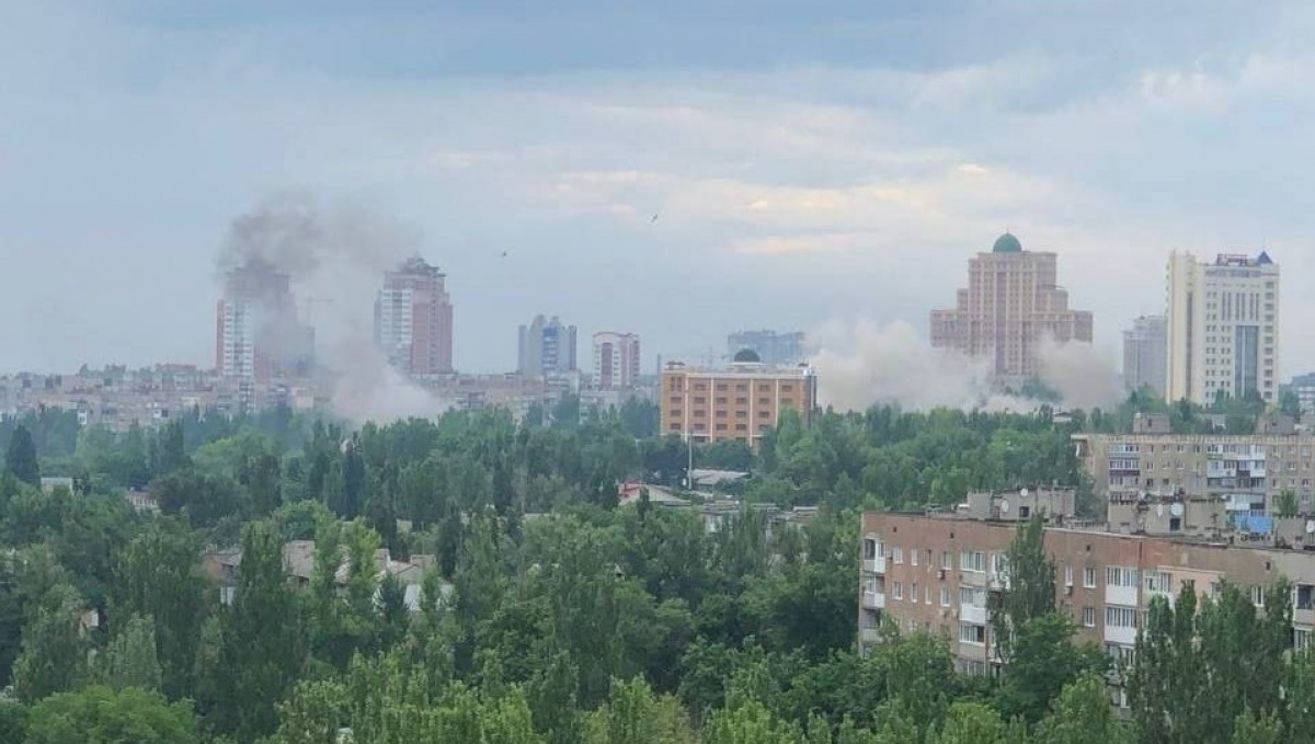 Обстрел Донецка вечером 13 июня. Фото: «СЦКК ДНР»