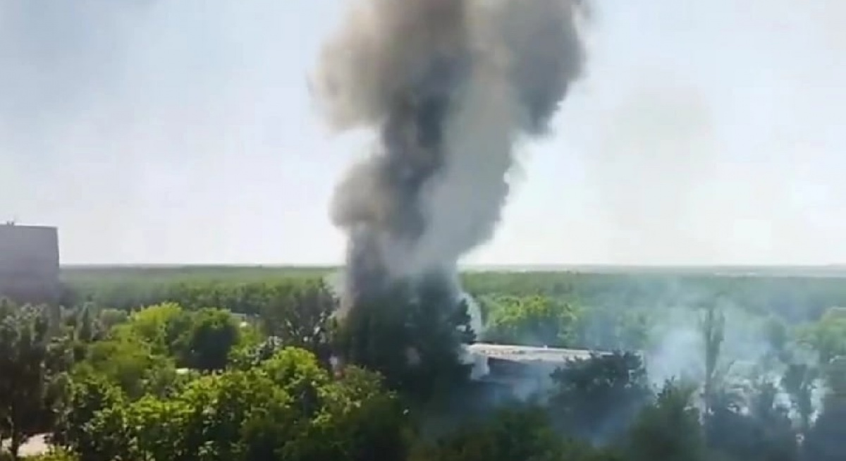 Пожар в Петровском районе Донецка. Скриншот