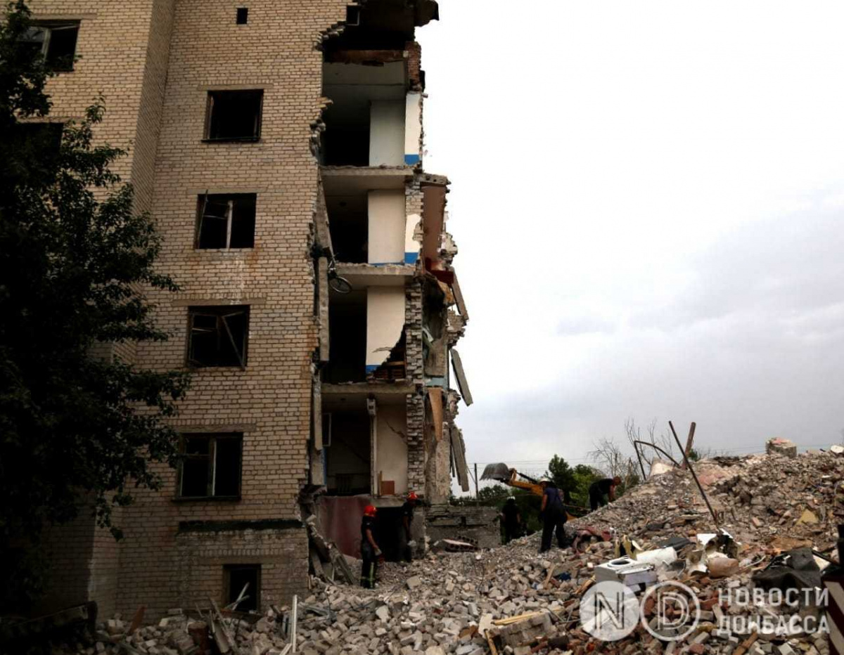 Разрушенный дом в Часов Яре. Фото: Виктория Рощина / Новости Донбасса