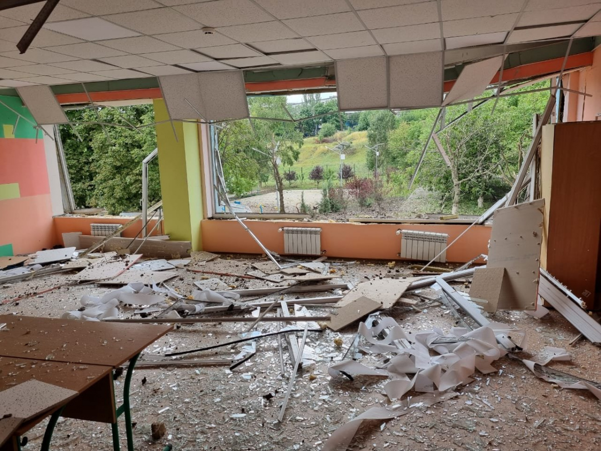 Российские войска уничтожили еще одну школу в Донецкой области