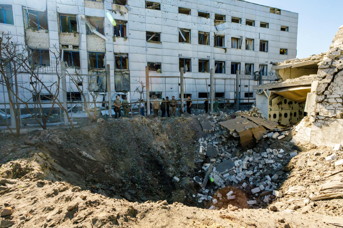 У Харківській ОВА показали зруйнований окупантами СК «Локомотив»