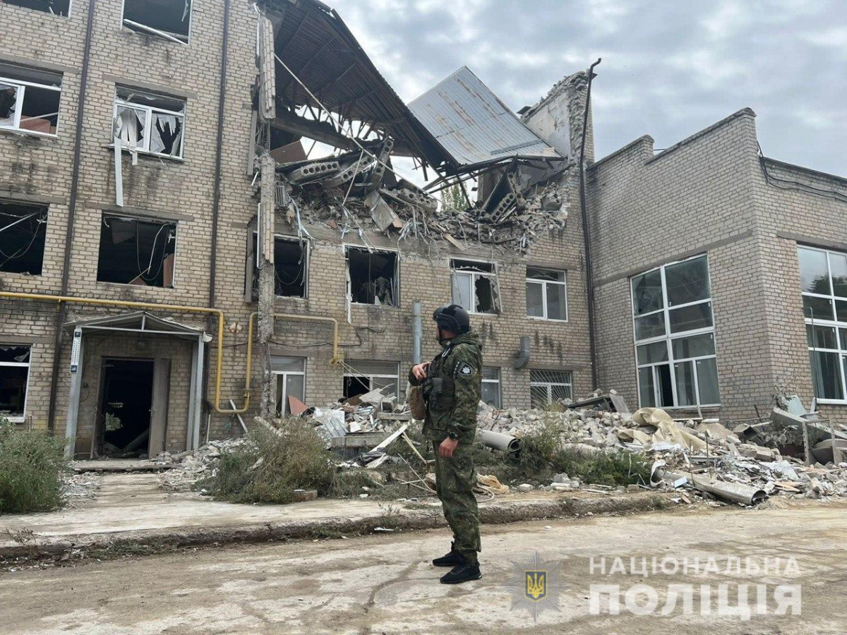 Російські війська зруйнували понад 30 будинків на Донеччині за добу