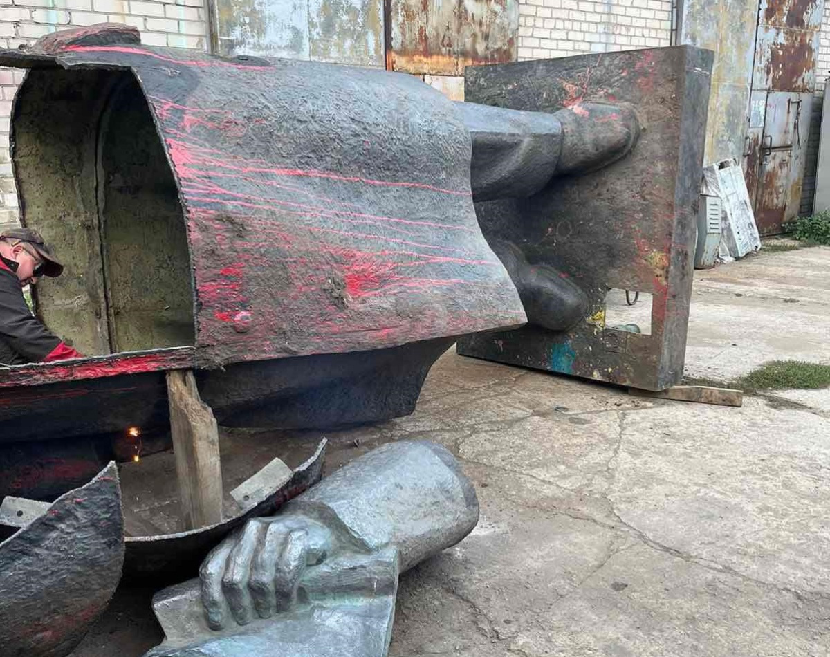 Памятник Ленину в Славянске. Фото: Facebook  Вадим Лях