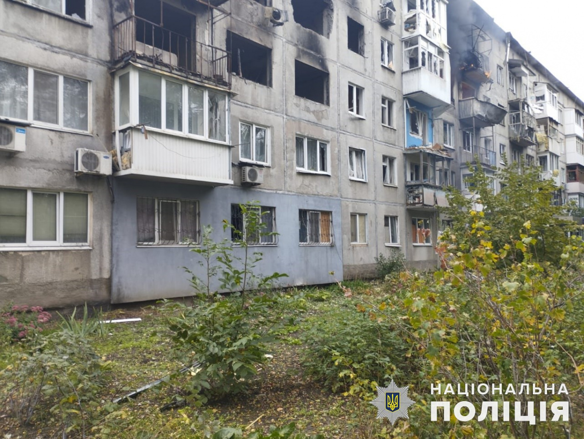 Окупанти за добу зруйнували та пошкодили 13 цивільних об'єктів Донецької області