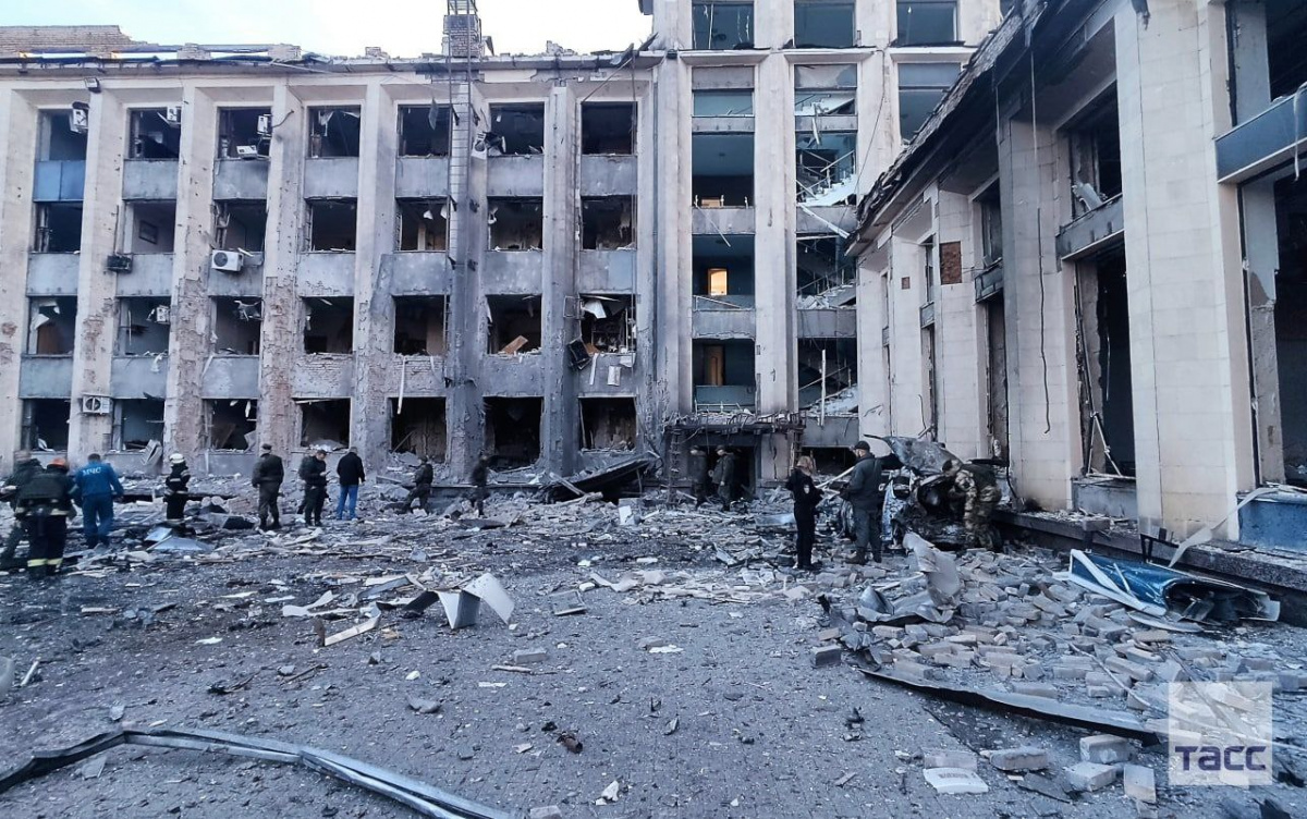 Будівля міськради в окупованому Донецьку. Фото: ТАСС