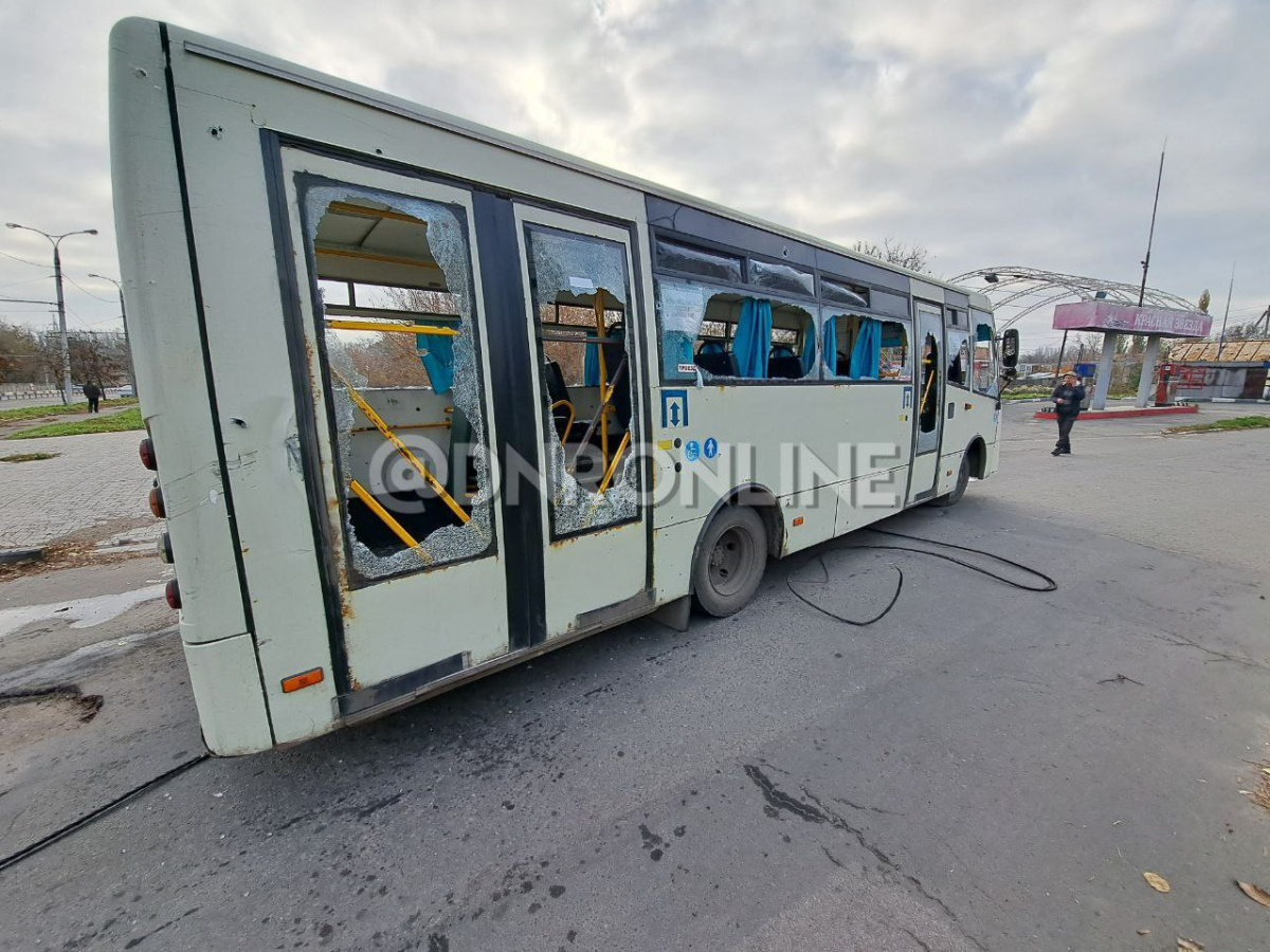 В Донецке под обстрел попал район ж/д вокзала, пострадал водитель автобуса  - 09 ноября 2022 :: Новости Донбасса