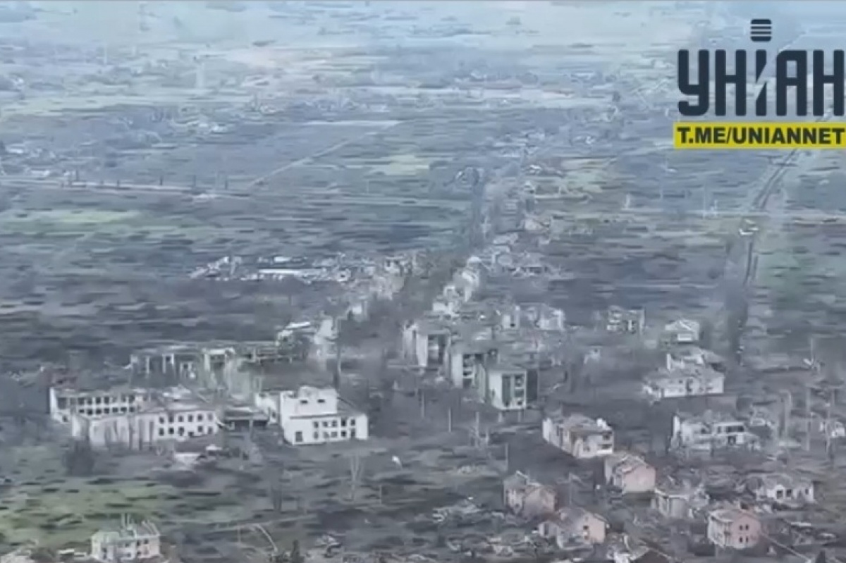 Бахмут после российских обстрелов. Скриншот