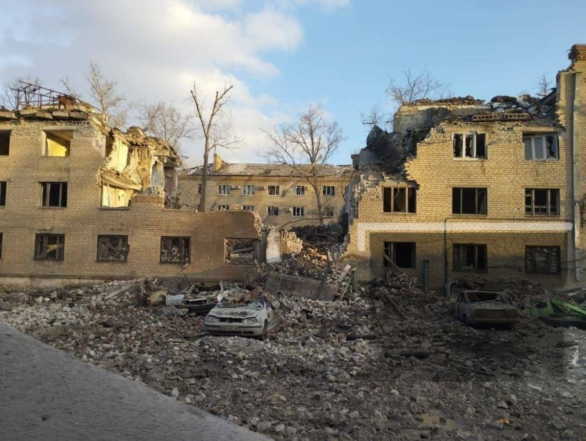 Зруйнована будівля «Укртелекому» в Авдіївці. Фото: соцмережі