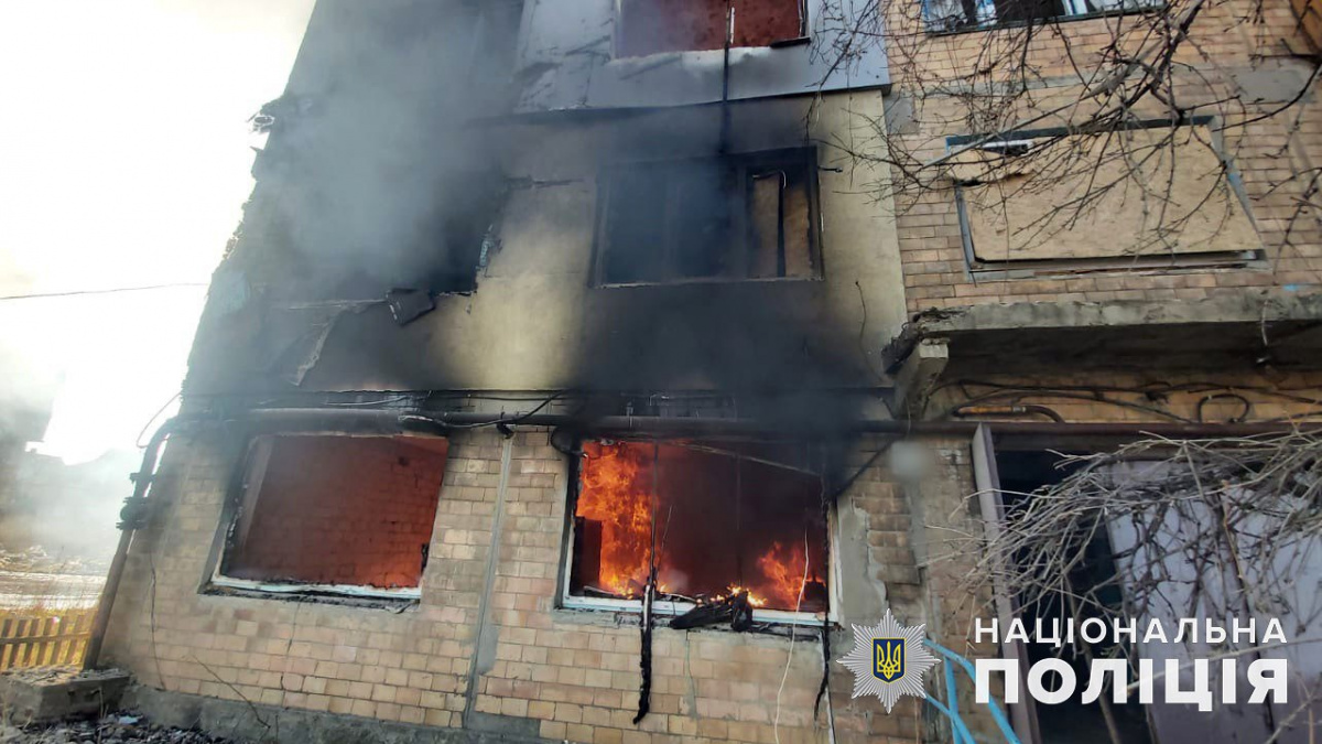 За сутки оккупанты в Донецкой области разбили снарядами 16 жилых домов. Фото: Полиция Донецкой области