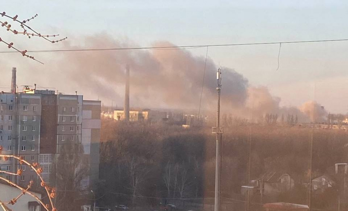 Столп дыма в Донецка. Фото: соцсети