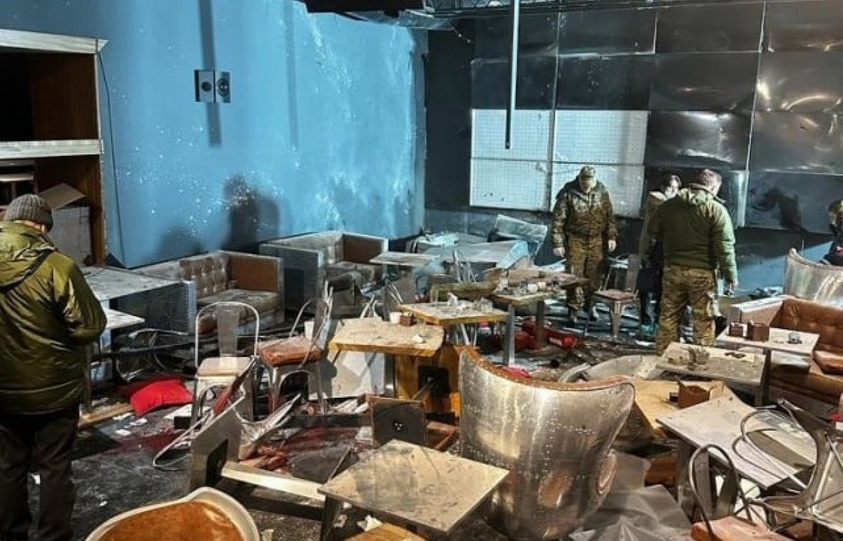 Кафе у Санкт-Петербурзі після вибуху. Фото: Слідком РФ