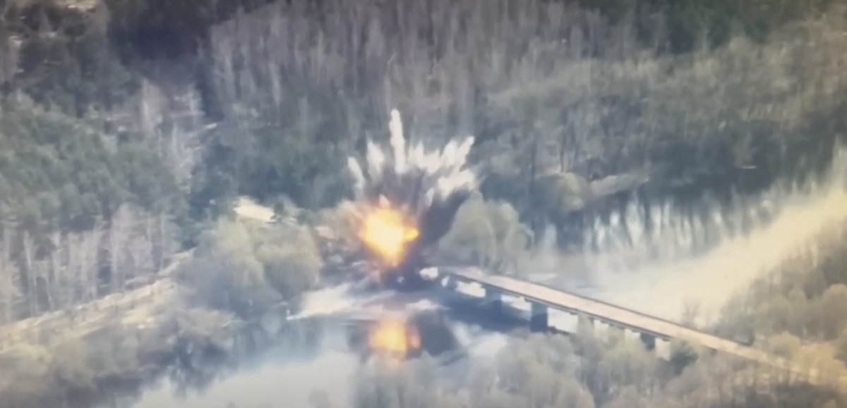 У Росії заявили про удар по українському мосту на кордоні з Брянською областю