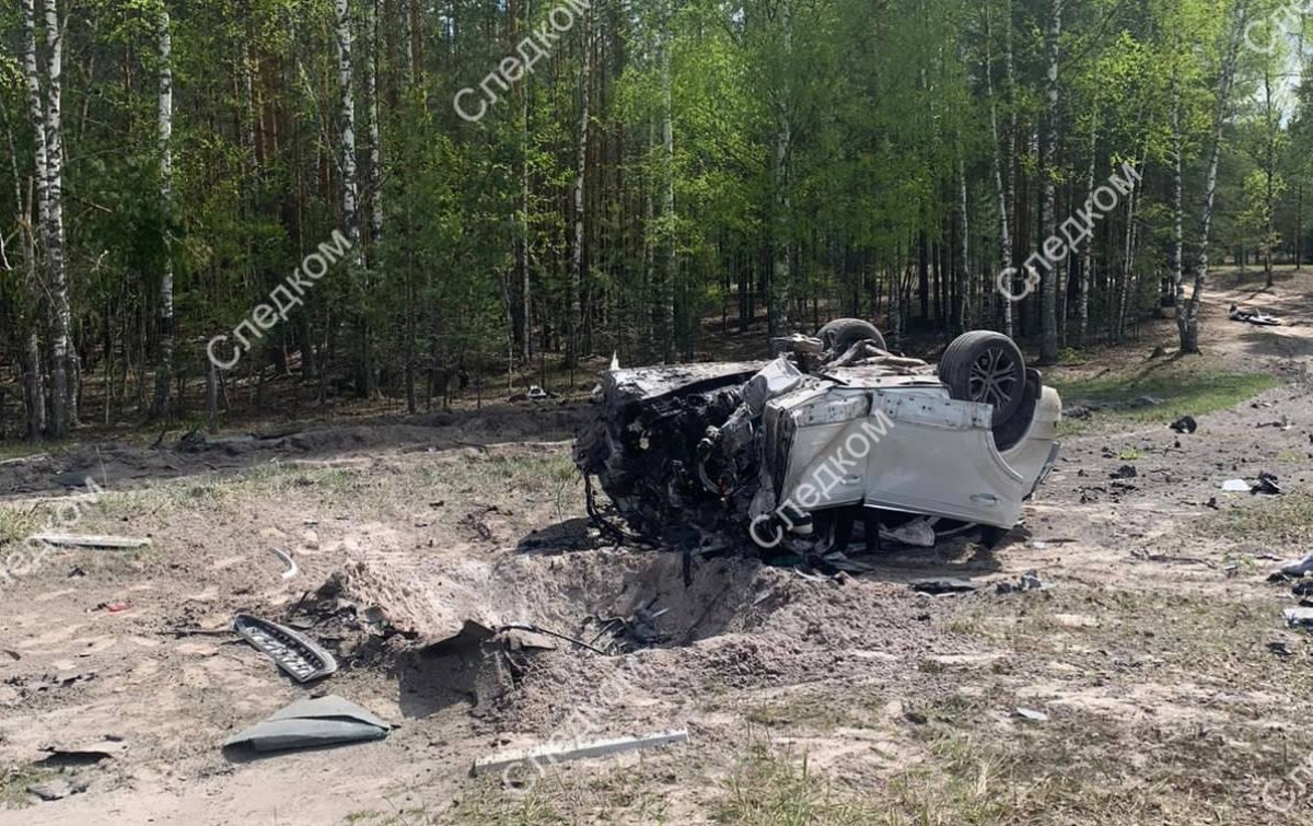 Машина Захара Прилєпіна після вибуху. Фото: Слідком РФ