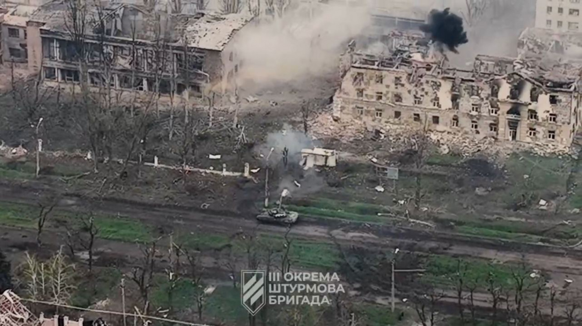 Российских оккупантов в Бахмуте атаковали с помощью танков. Скрин из видео 3-й штурмовой бригады ВСУ