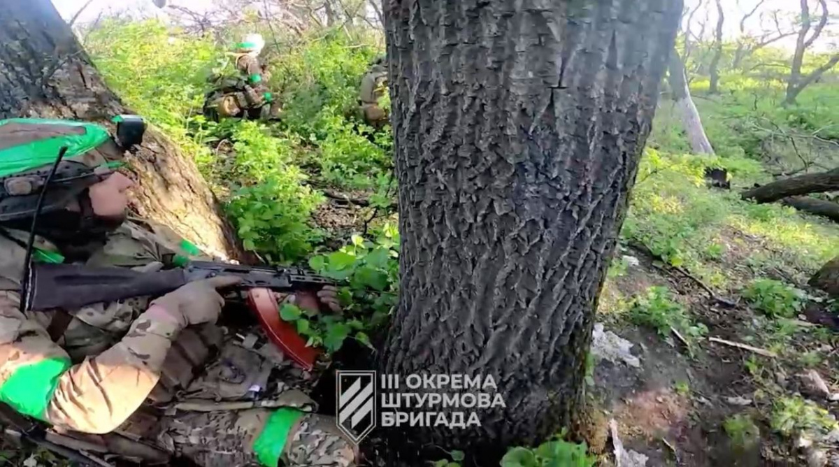 ВСУ выбивают российских захватчиков с флангов Бахмут в Донецкой области. Скрин из видео Третьей штурмовой бригады ВСУ