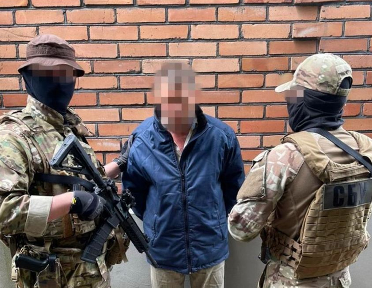 Правоохранители задержали корректировщика российского ракетного удара по ресторану Краматорска. Фото: СБУ