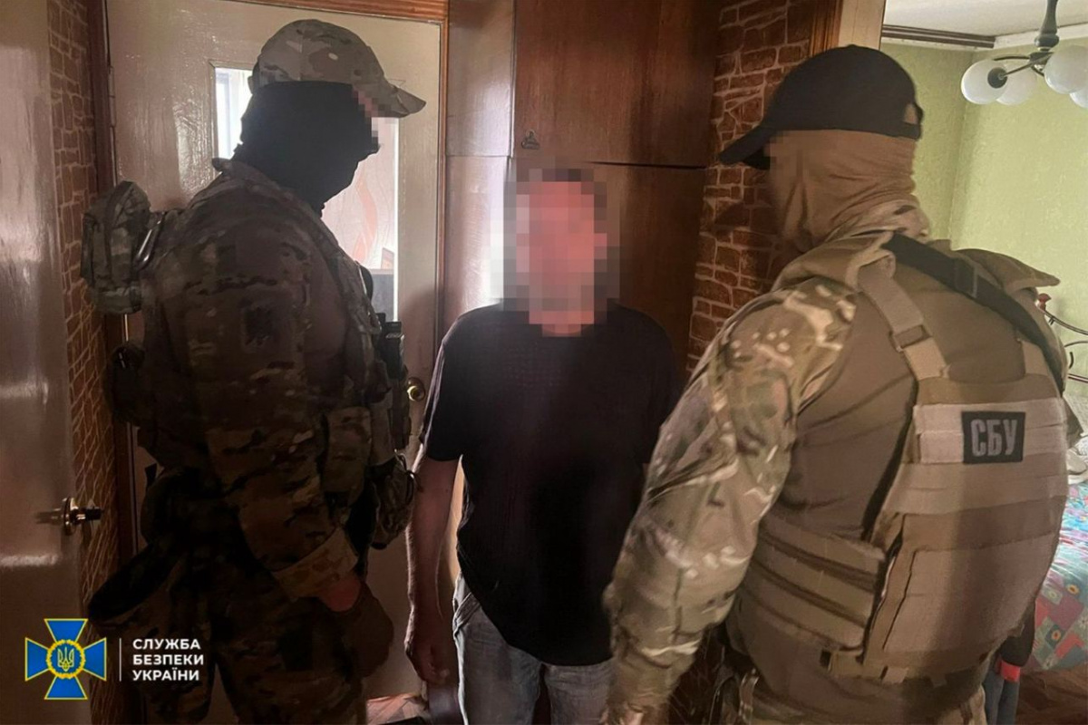 Затримано інформатора ФСБ, який перетворив свій будинок на «спостерігальний пункт» за ЗСУ у Донецькій області. Фото: СБУ