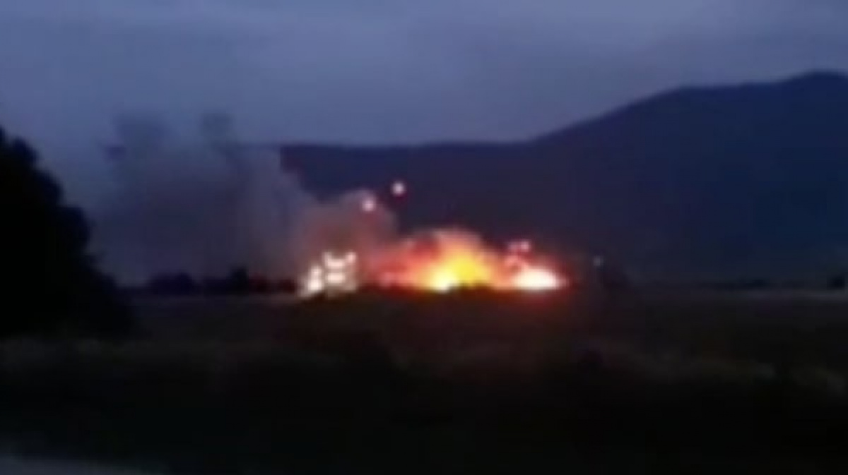 Пожар на складе боеприпасов в Крыму. Кадр из видео