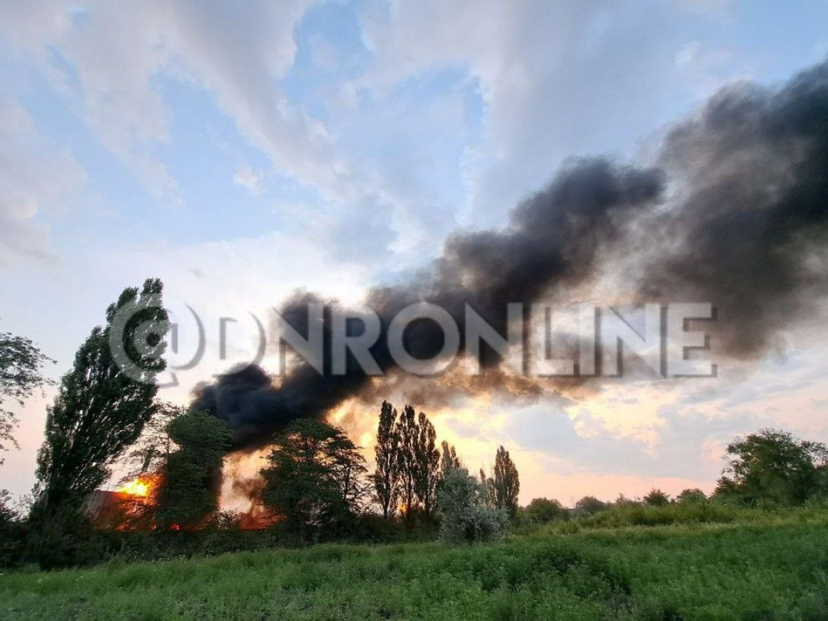Пожар на нефтебазе в Шахтерске. Фото: соцсети