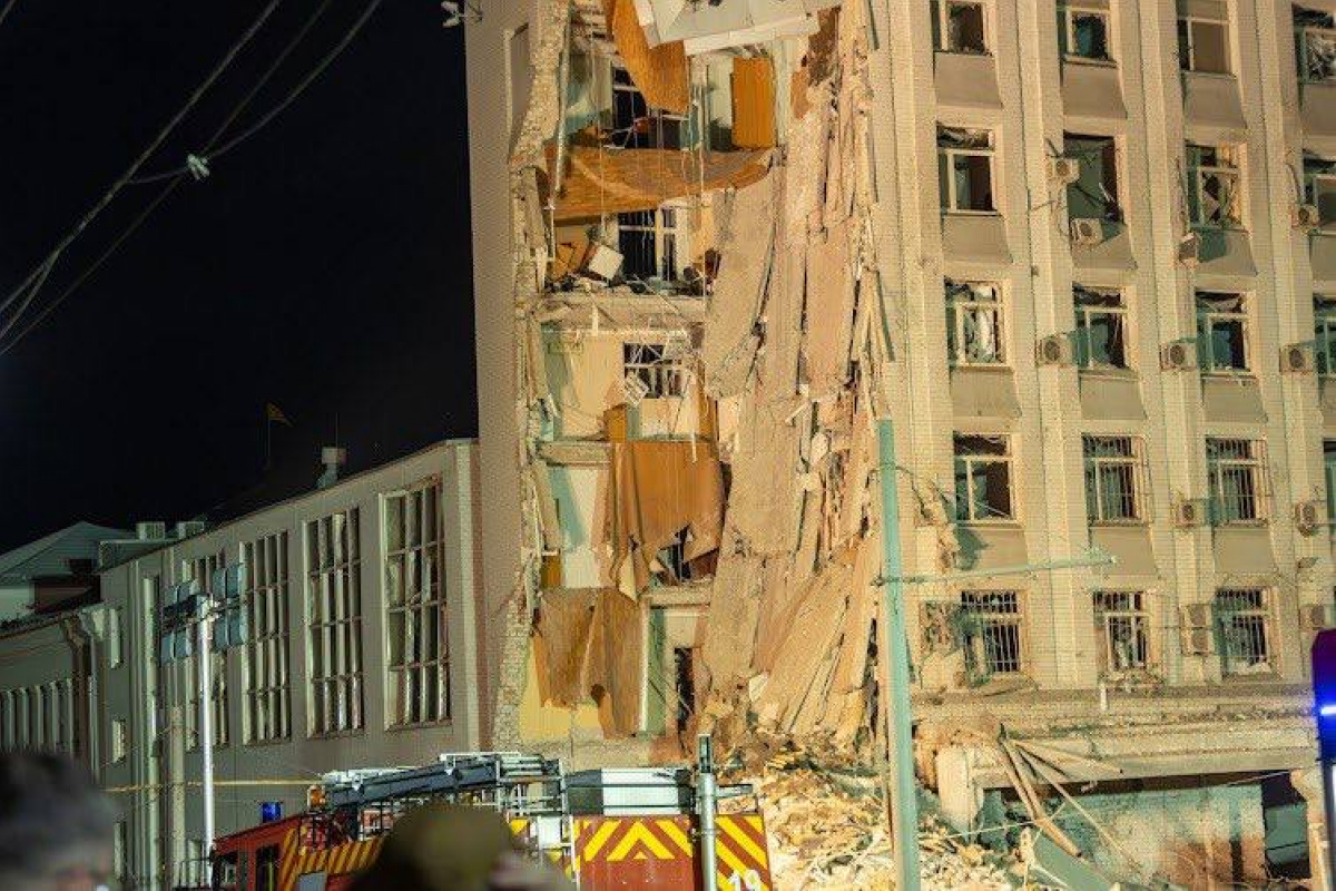Поврежденное здание СБУ в Днепре. Фото: Днепропетровская ОВА
