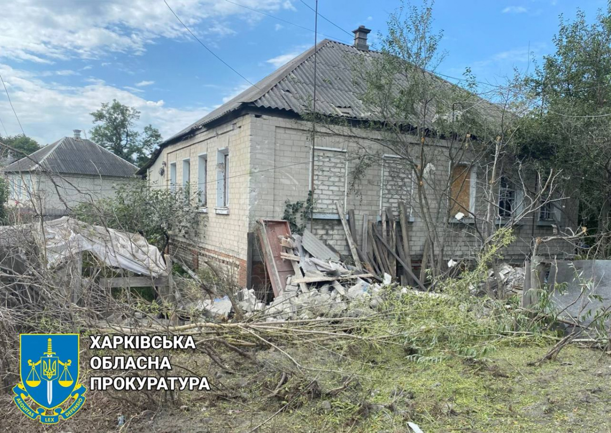 Утром росармия ударила по пищевому предприятию в Купянске, погиб охранник