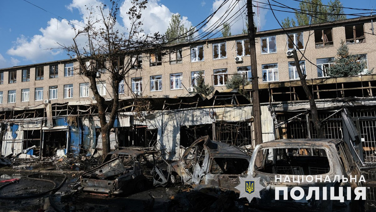Правоохранители зафиксировали последствия 25 ударов войск РФ по Донецкой области, пострадали 58 гражданских. Фото: Полиция Донецкой области