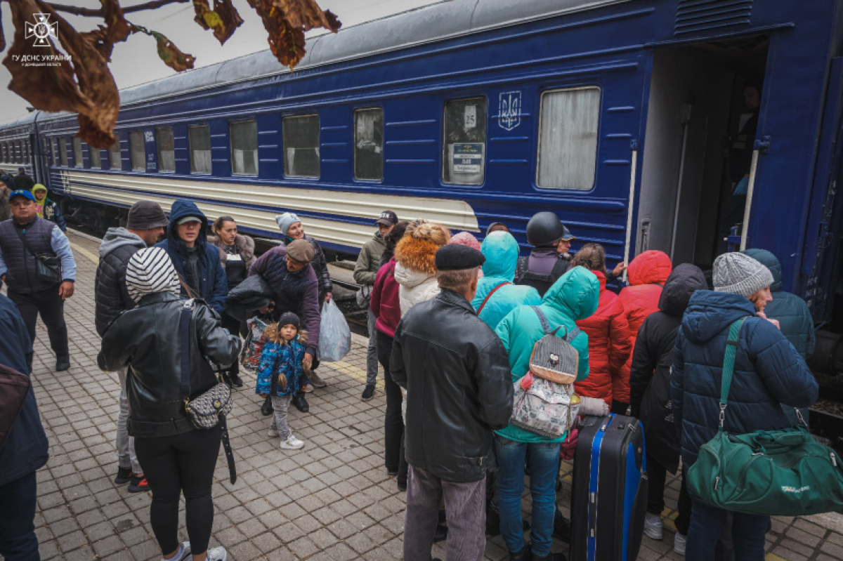 Триває евакуація цивільного населення Донецької області до безпечніших регіонів країни. Фото: ДонОДА