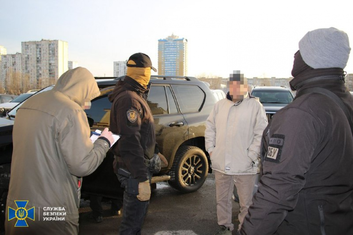 У Києві затримали екс-чиновника та політексперта, який був агентом ФСБ. Фото: СБУ