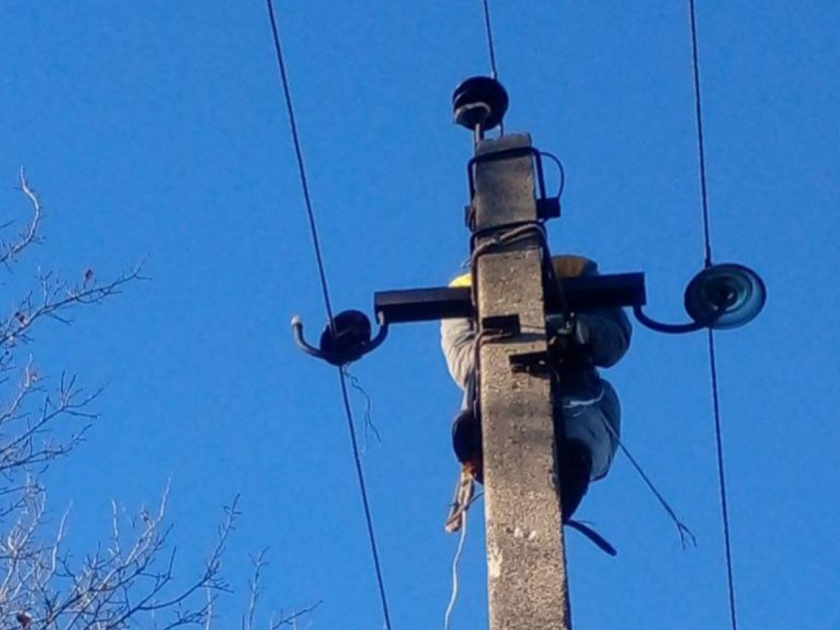 Відновлення електропостачання у Донецькій області. Фото: ДТЕК Донецькі електромережі