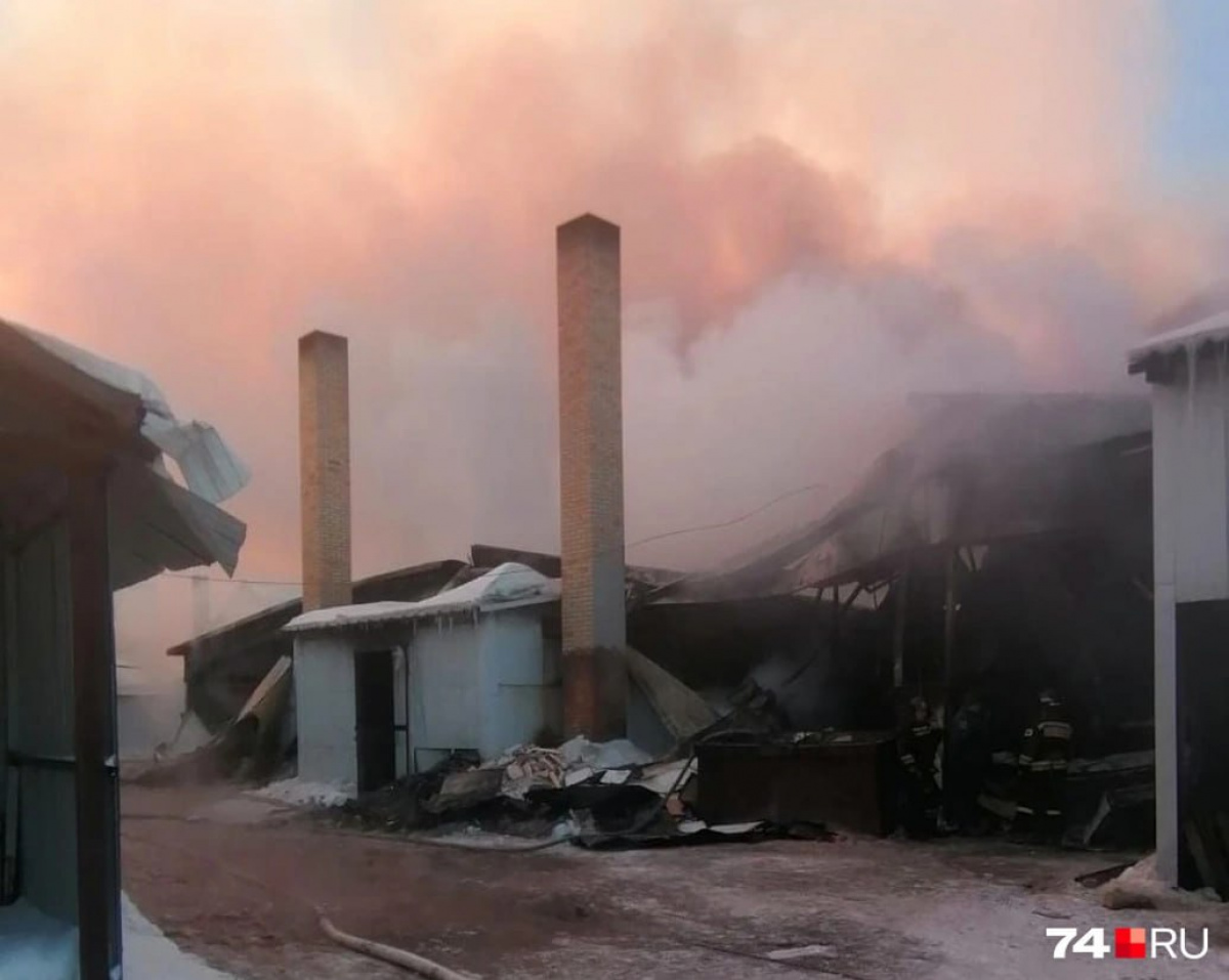 У Челябінській області сталася пожежа на фабриці. Фото: Telegram-канал Головні новини Челябінська та області