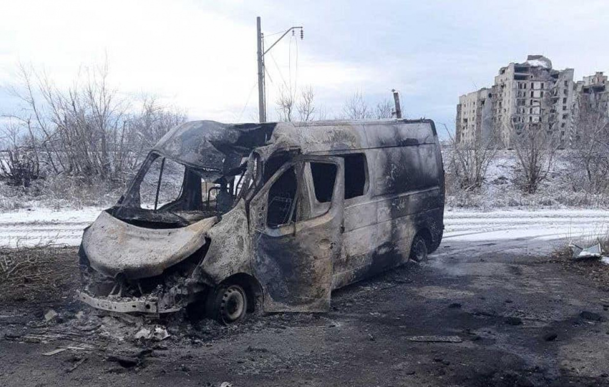 Знищена евакуаційна машина волонтера. Фото: Дмитро Матюхін