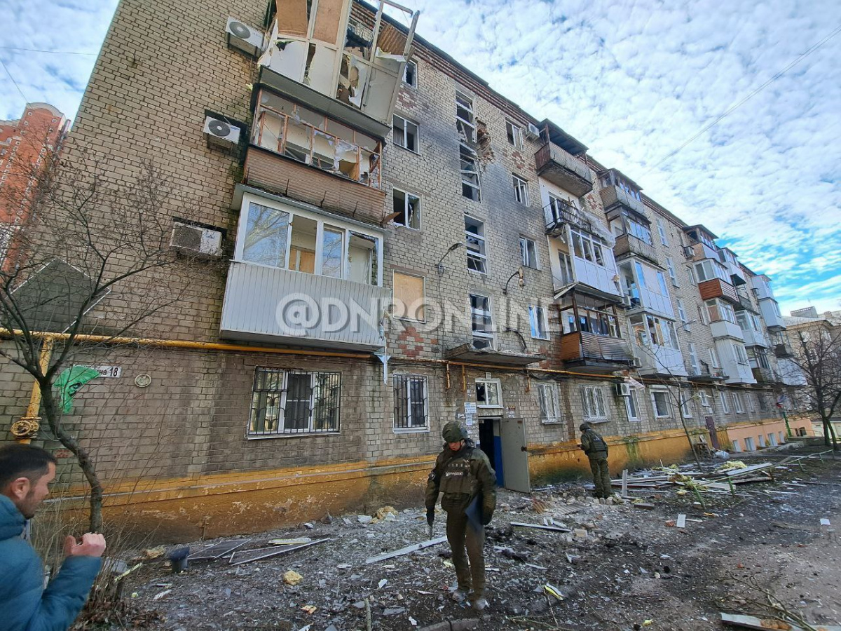 Обстрел Донецка: погиб мужчина, ранена женщина