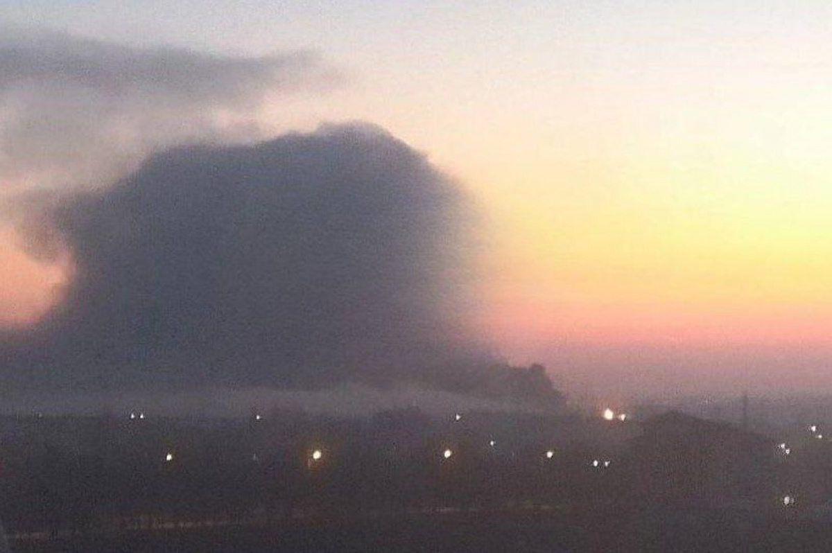Сегодня утром в  Симферопольском районе горела нефтебаза. Фото: Telegram-канала Крым Сегодня 