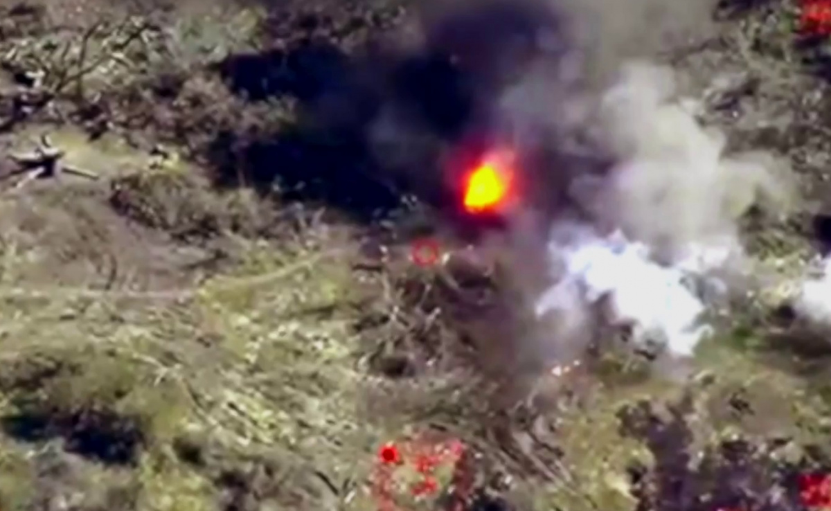 ЗСУ знищили гаубицю росіян Д-30. Фото: кадр із відео