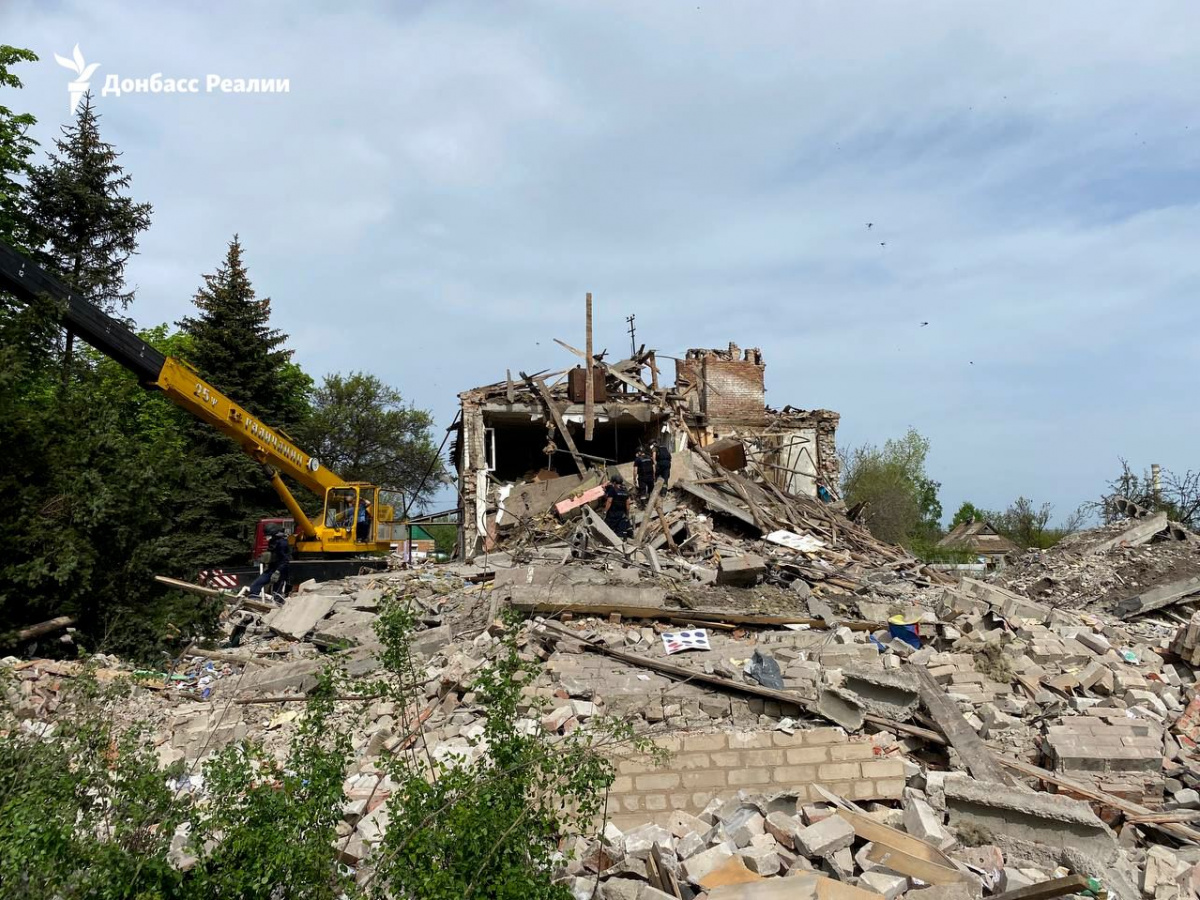 Російські окупанти знову обстріляли Костянтинівську громаду, зруйновано будівлі дитячих садків. Фото: Донбас. Реалії