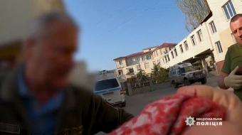 Евакуація літніх людей із Зарічного та Ямполя. Фото: кадр із відео