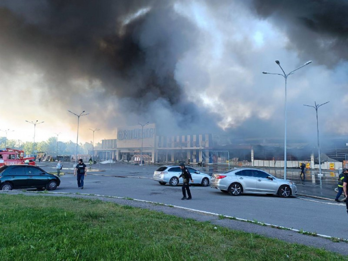 Россияне атаковали Харьков бомбами 25 мая. Фото: Олег Синегубов 