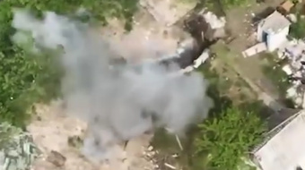 Удар FPV-дронов ССО по россиянам на левом берегу Херсонской области. Фото: кадр из видео