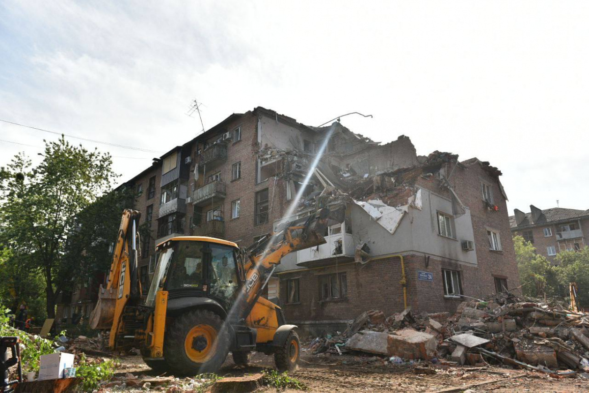 Ракетный удар РФ по пятиэтажке в Харькове: число погибших возросло до пяти