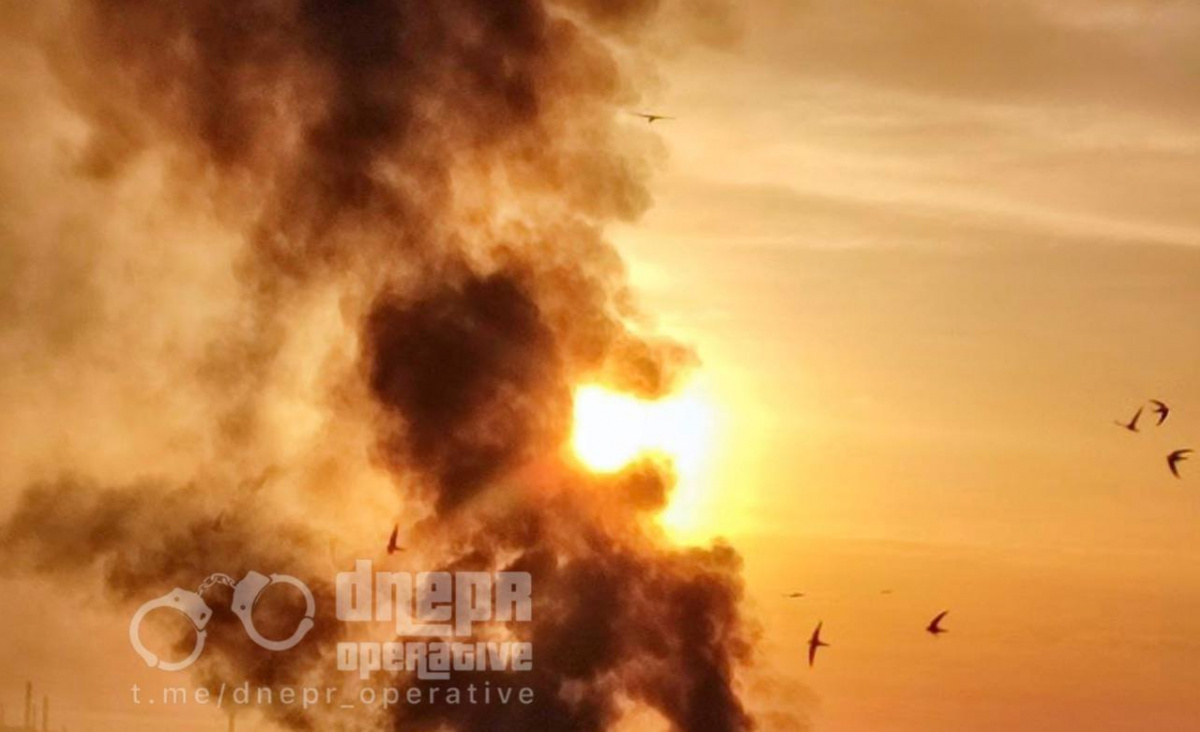 У Дніпрі зранку пролунали вибухи. Фото: Дніпро оперативний/Telegram 
