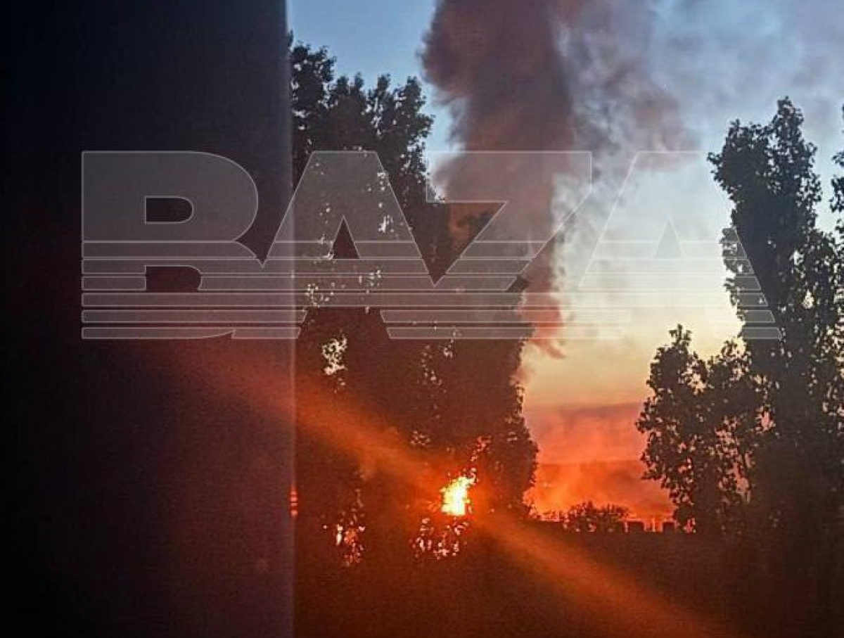 У Морозовському районі Ростовської області зникла електроенергія після масованої атаки безпілотників. Фото: Baza